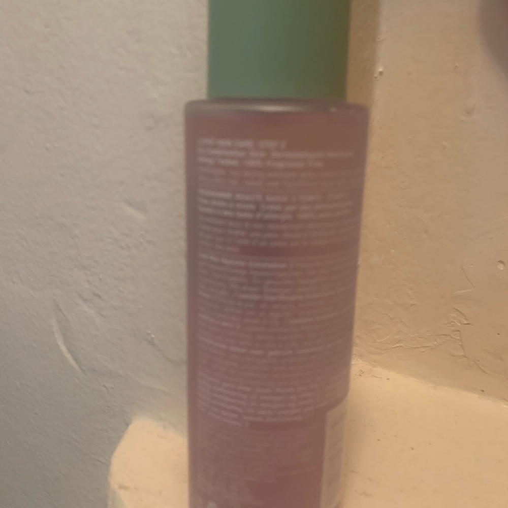 Clinique - Picture 2 of 2